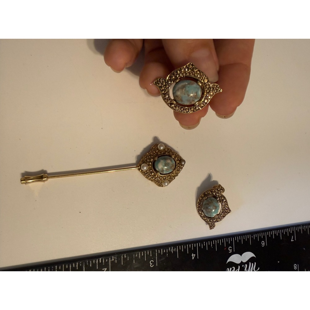 Vintage Sarah Coventry Gold Tone Faux Turquoise Pearl Stick Pin Earrings Set - Picture 3 of 7